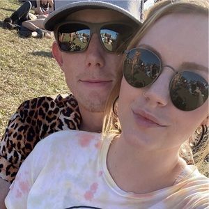 Meet your Posher, Jillian